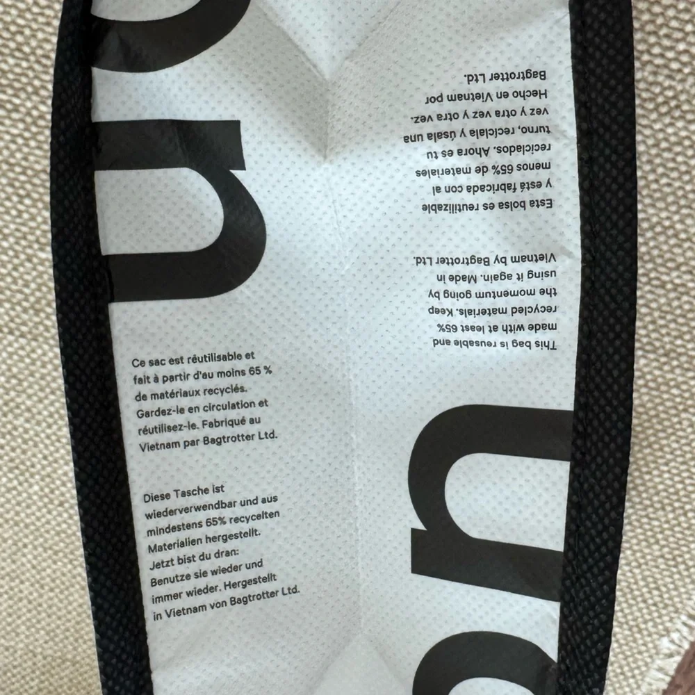 Lululemon Small Reuseable Bag- Black and White